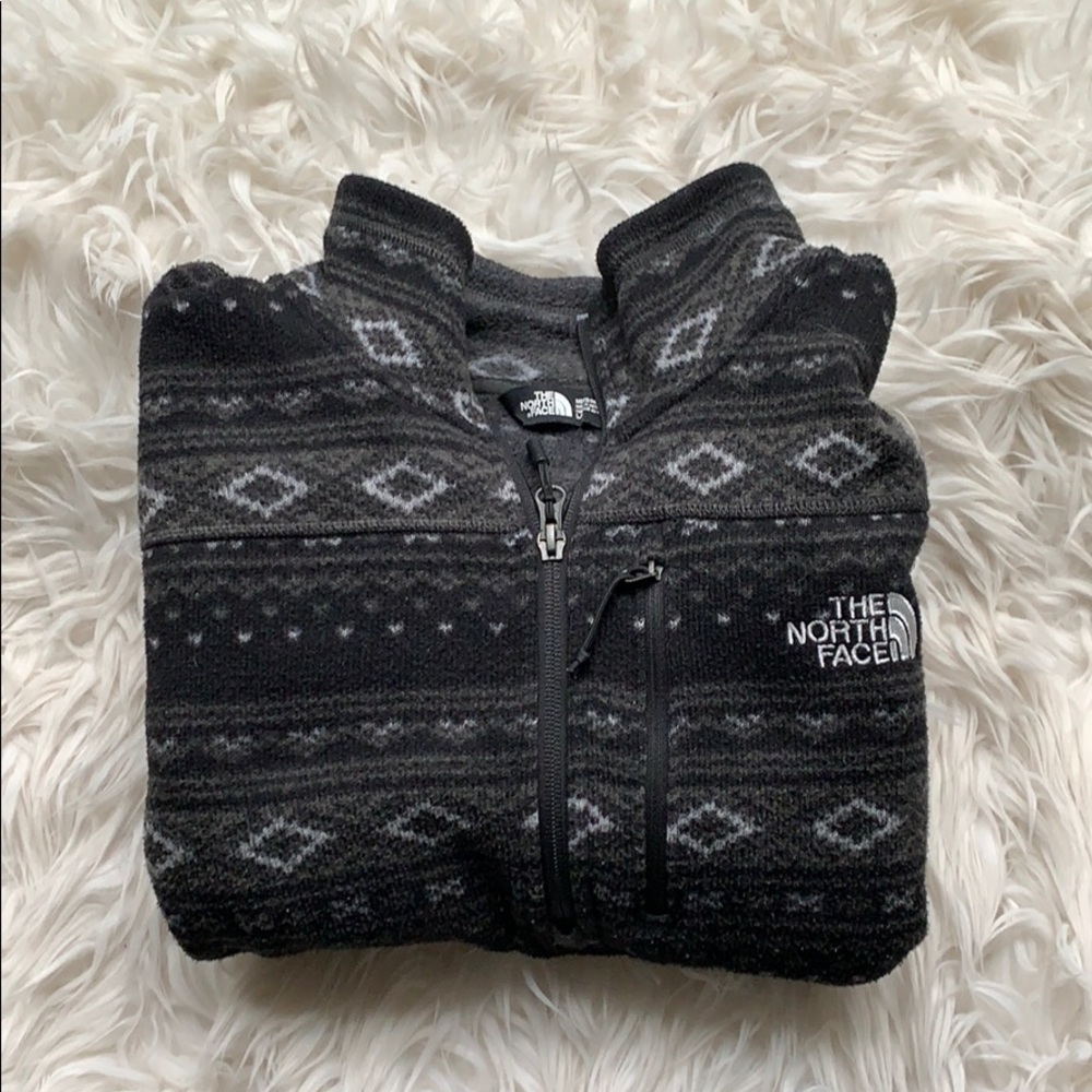 Men’s Lg. North Face 1/4 zip sweater